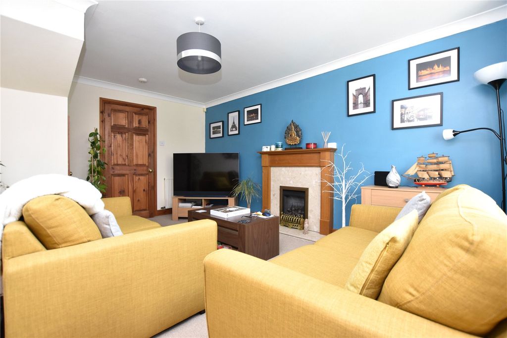 Property photo 2 of 13 Picture No. 19