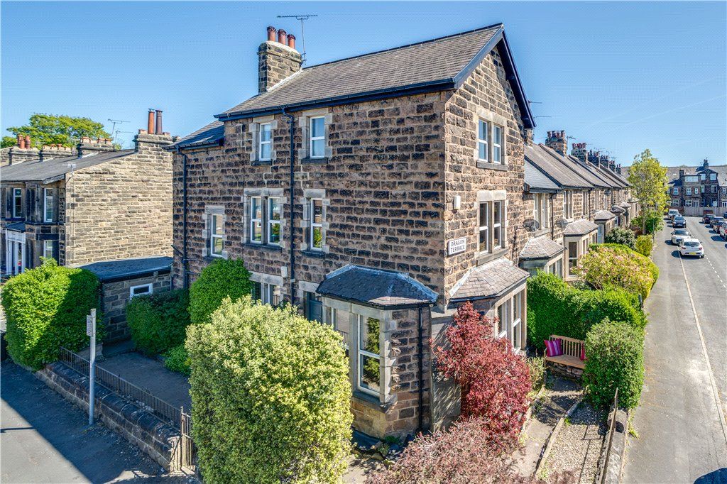 Property photo 1 of 27 Dragon Road