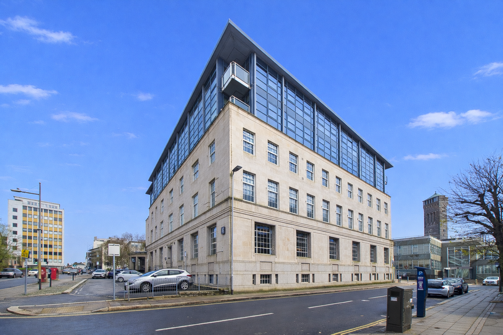 Property photo 1 of 34