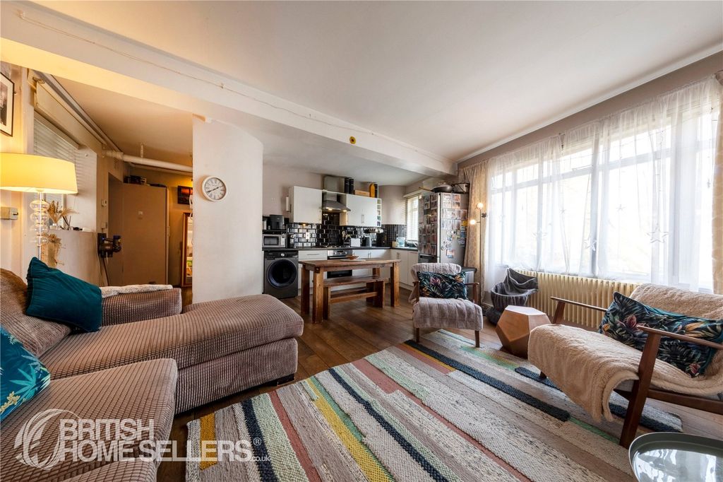 Property photo 2 of 14 Picture No. 10