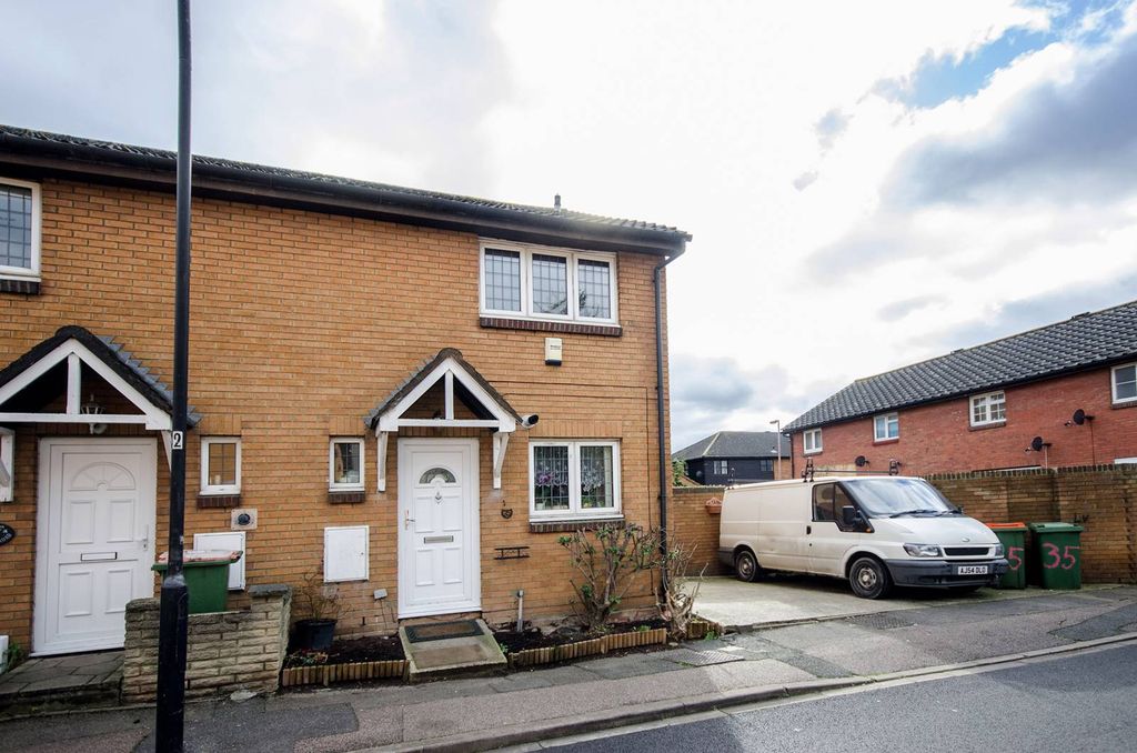 Property photo 1 of 8
