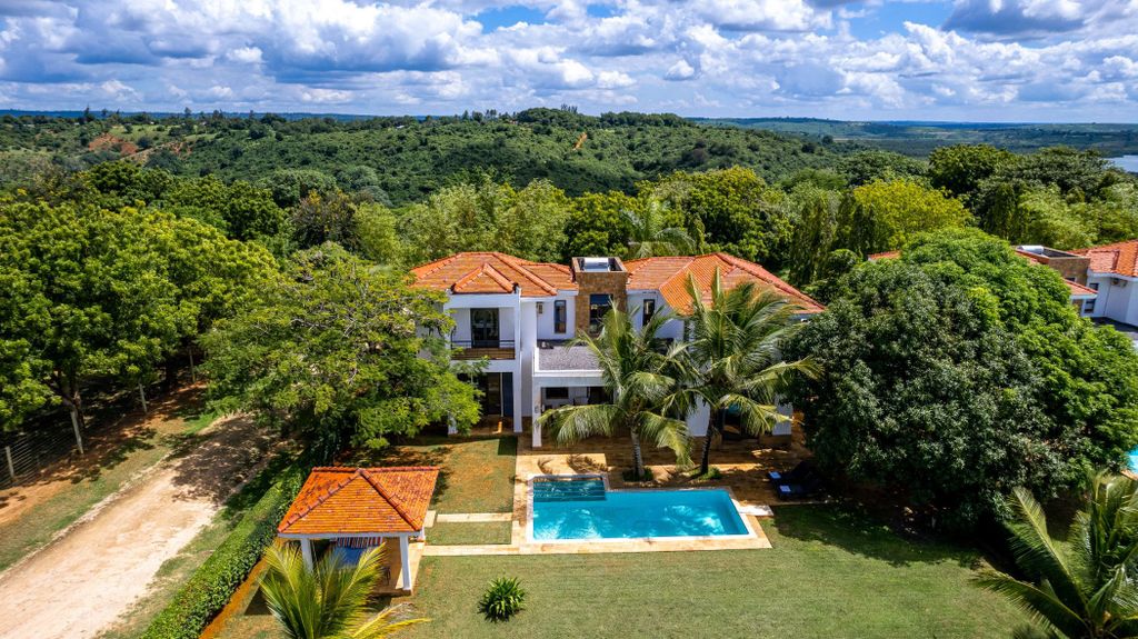 Property photo 3 of 27