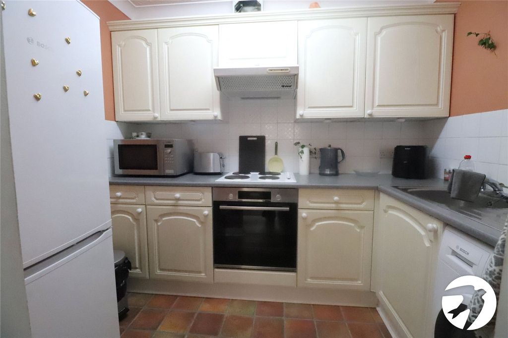Property photo 3 of 12 Picture No. 17