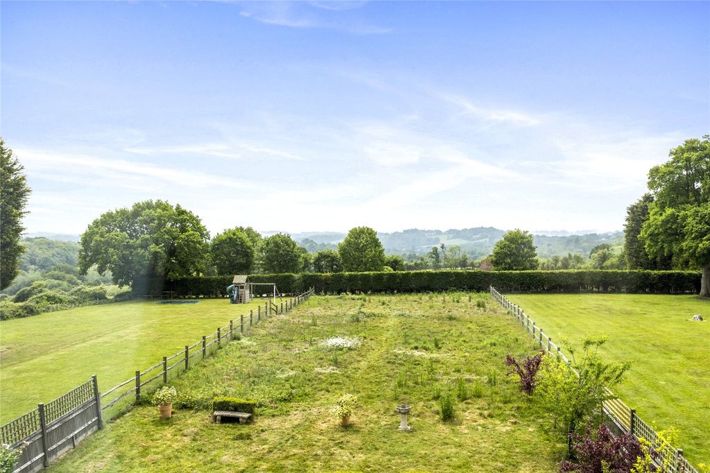 Property photo 2 of 18 Garden &amp; View