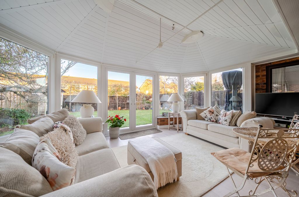 Property photo 3 of 20 1389427-14-695E4F...