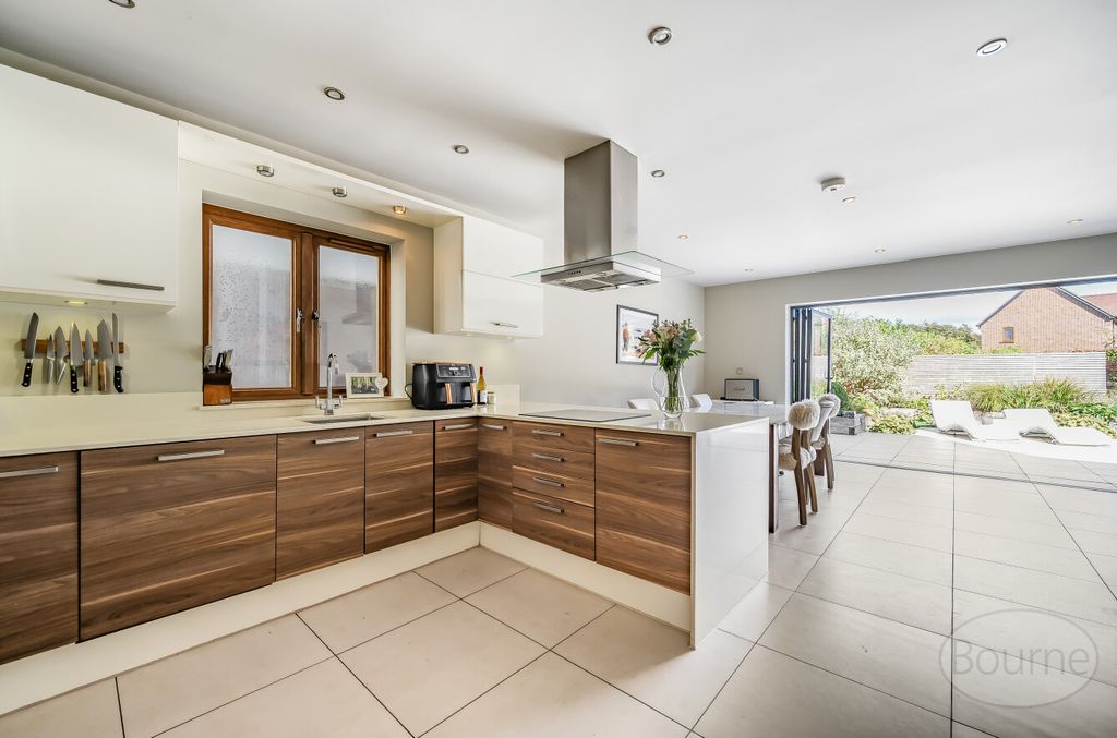Property photo 2 of 20 5Ede2Ed9-c96c-495...