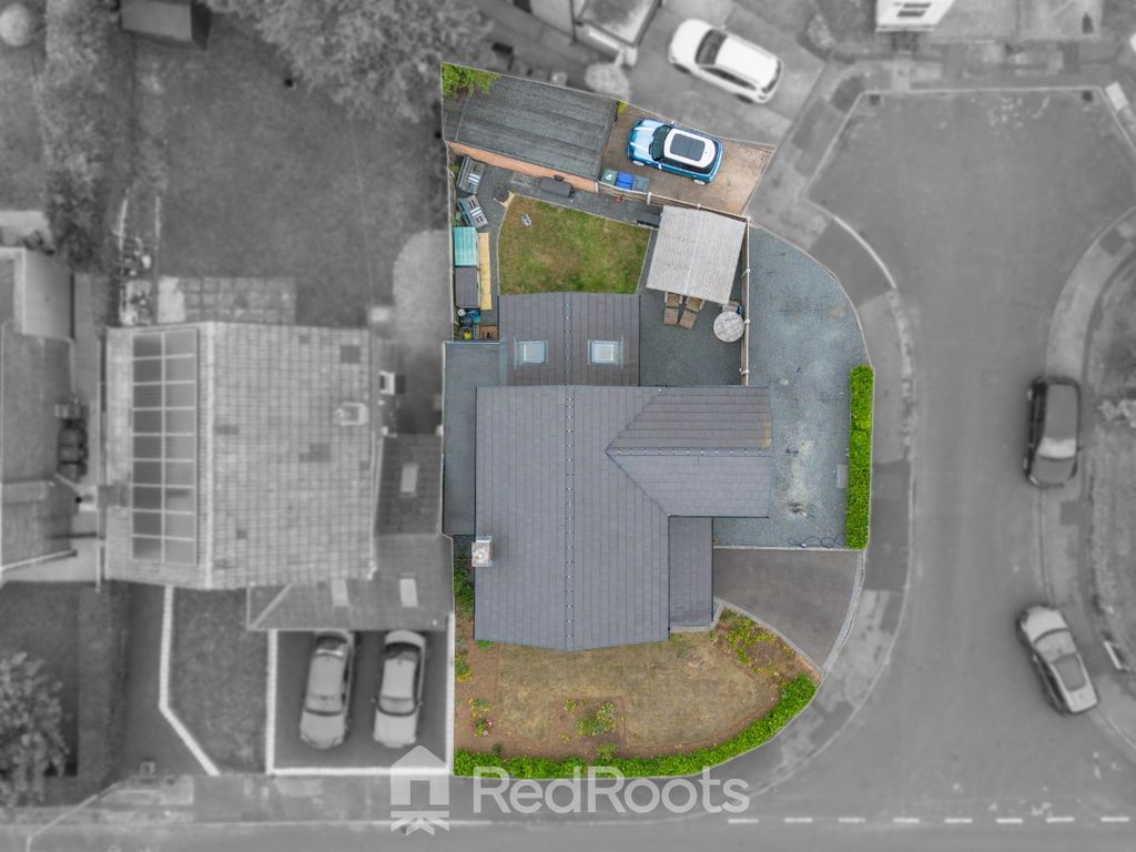 Property photo 2 of 36 4460273