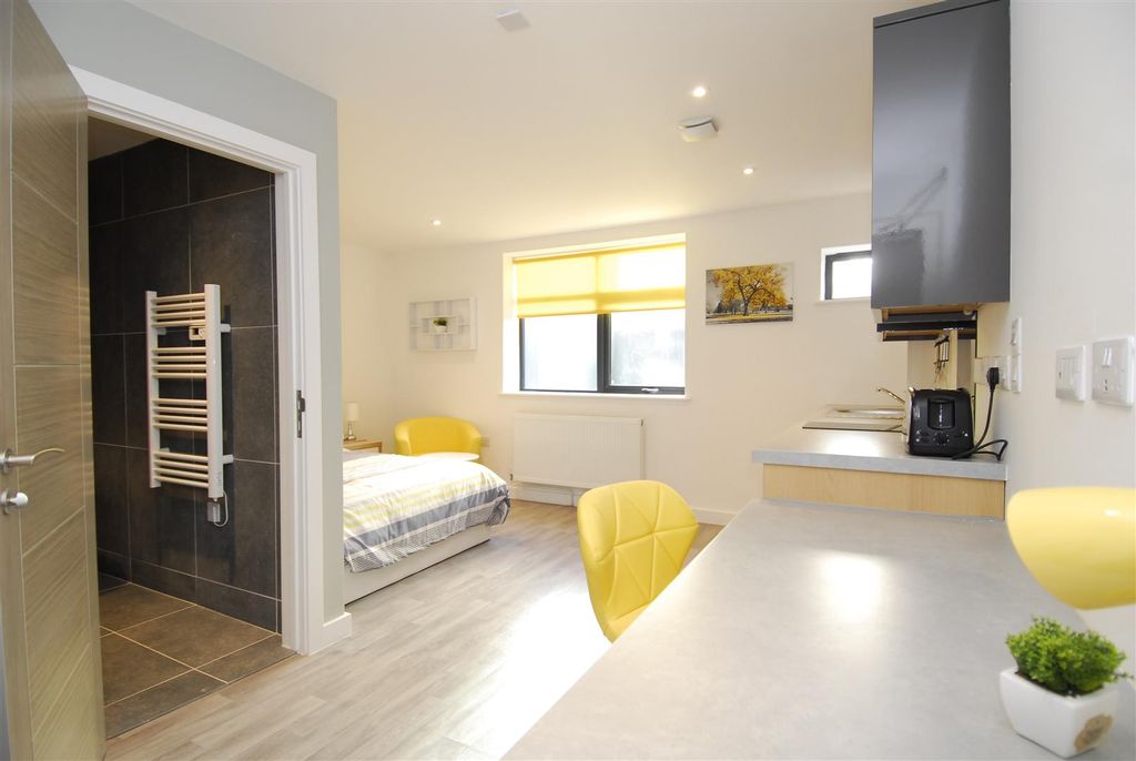Property photo 1 of 10 Beaumont Square008.Jpg