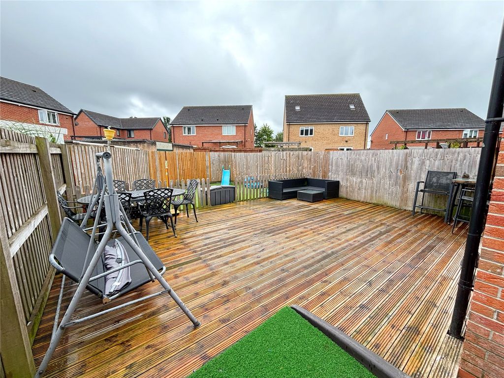 Property photo 2 of 15 Picture No. 16