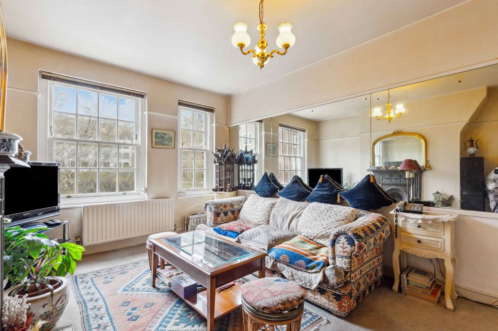 Property photo 3 of 13
