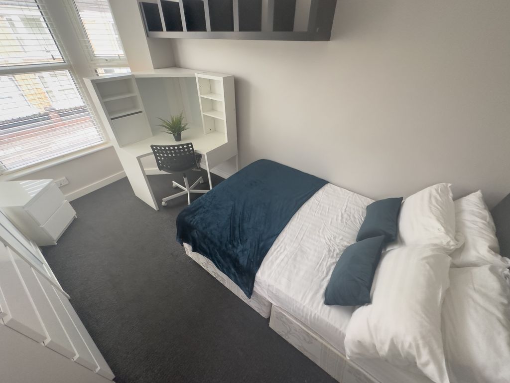 Property photo 3 of 9 9
