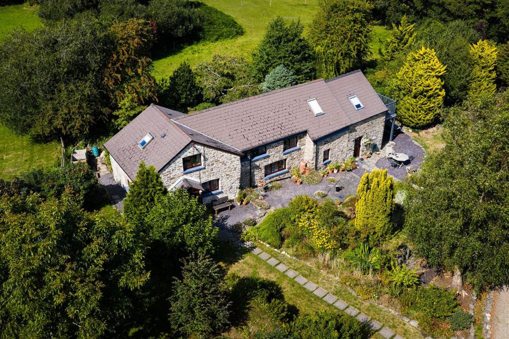 Property photo 1 of 34
