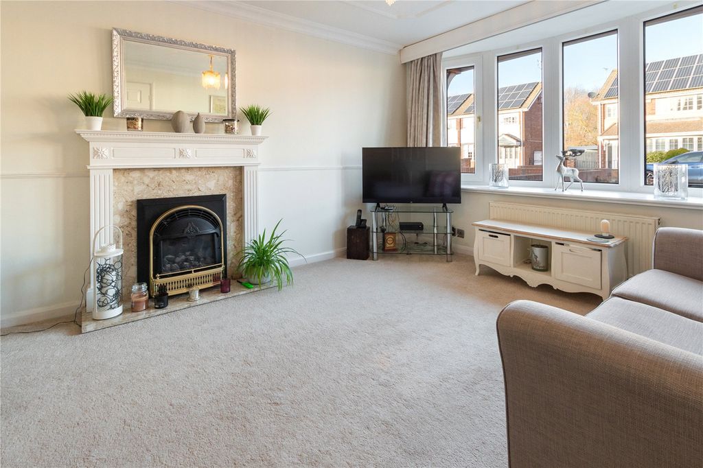 Property photo 2 of 17 Picture No. 32