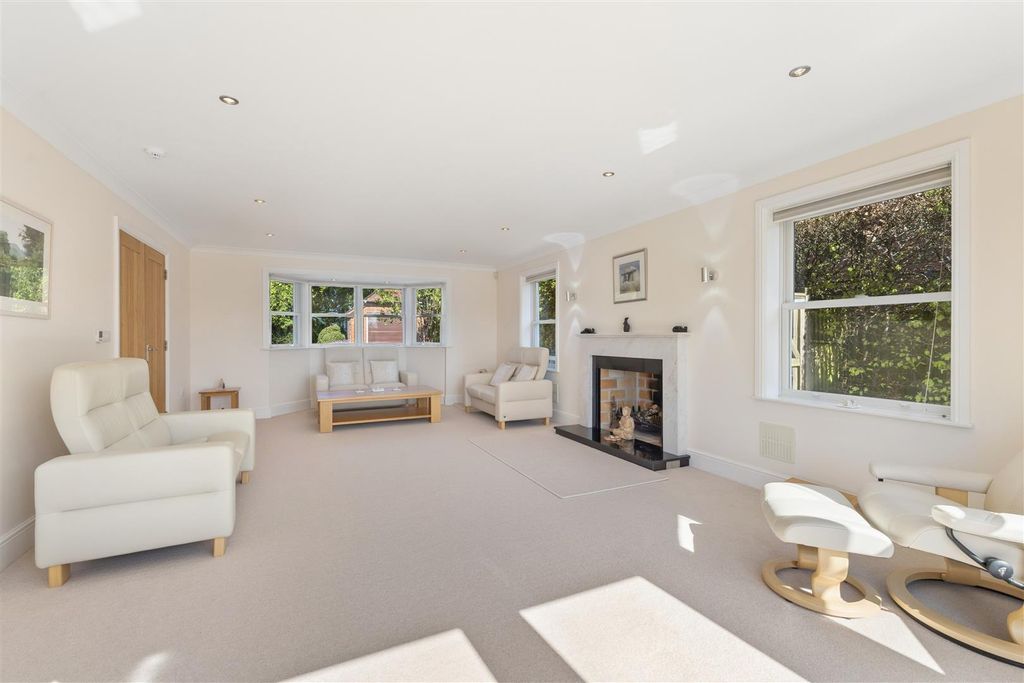 Additional image 9 of 5 bed detached house for saleThe Avenue, Petersfield GU31