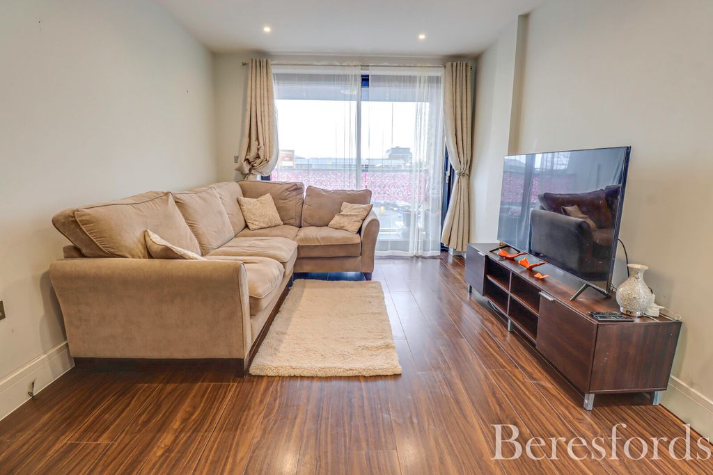 Property photo 3 of 13 Picture No. 11