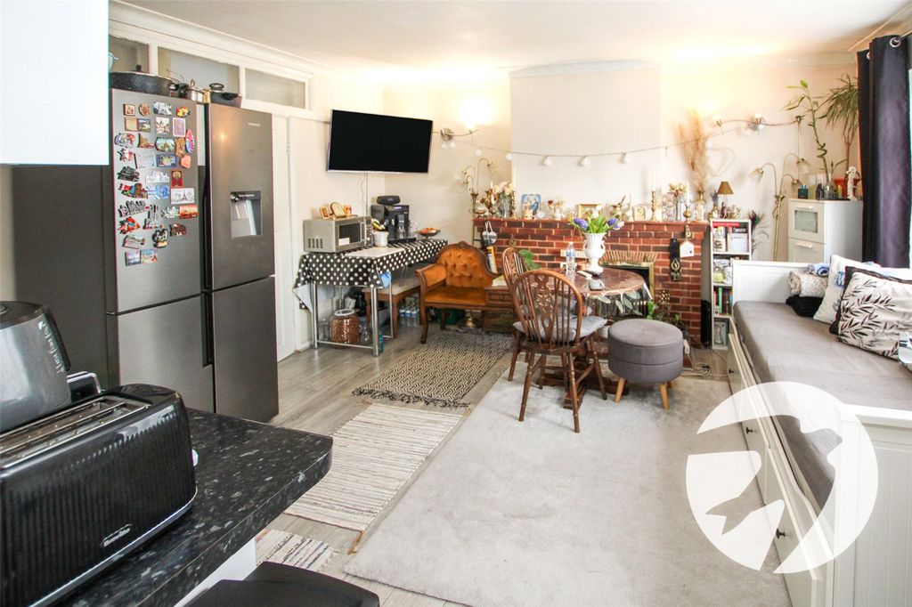 Property photo 2 of 11 Picture No. 03