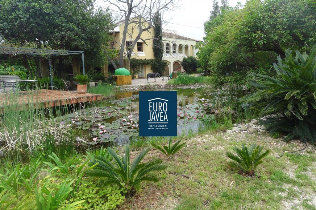 Property photo 1 of 29