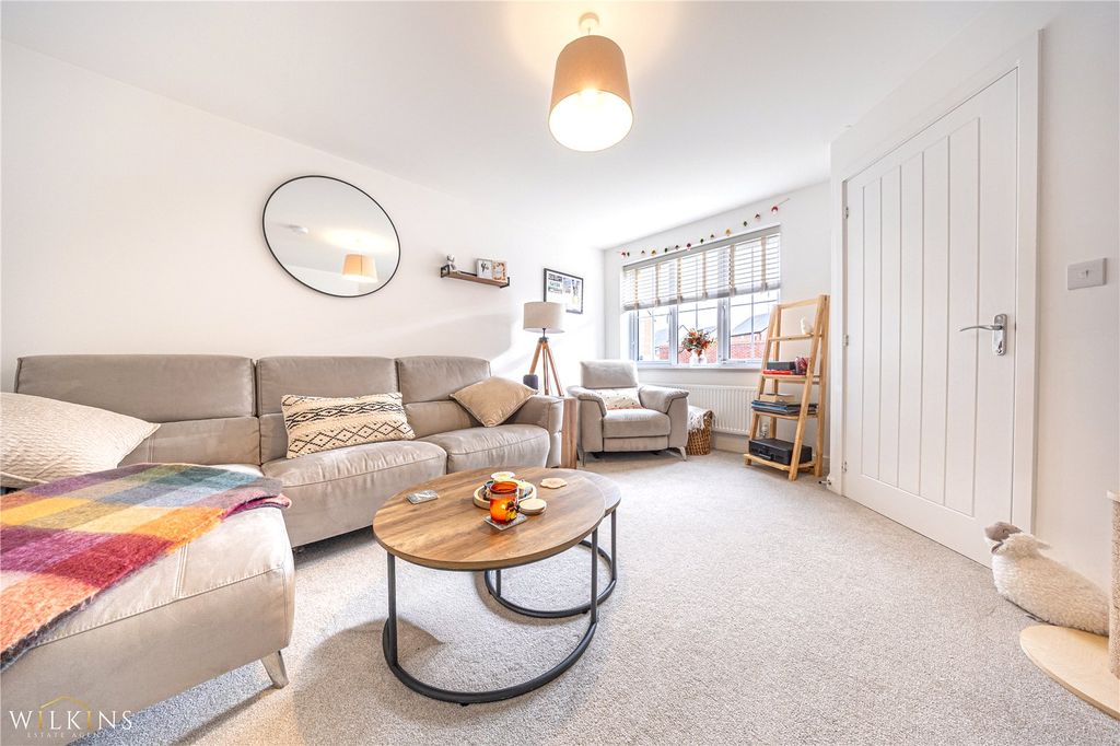 Property photo 3 of 33 Picture No. 05