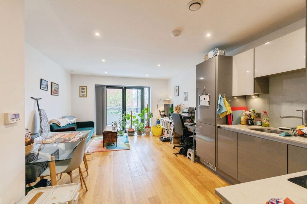 Property photo 2 of 7 Pbox-Img.Jpg