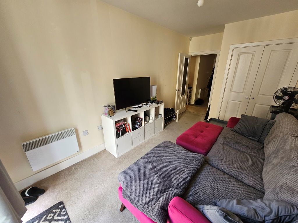 Property photo 2 of 8