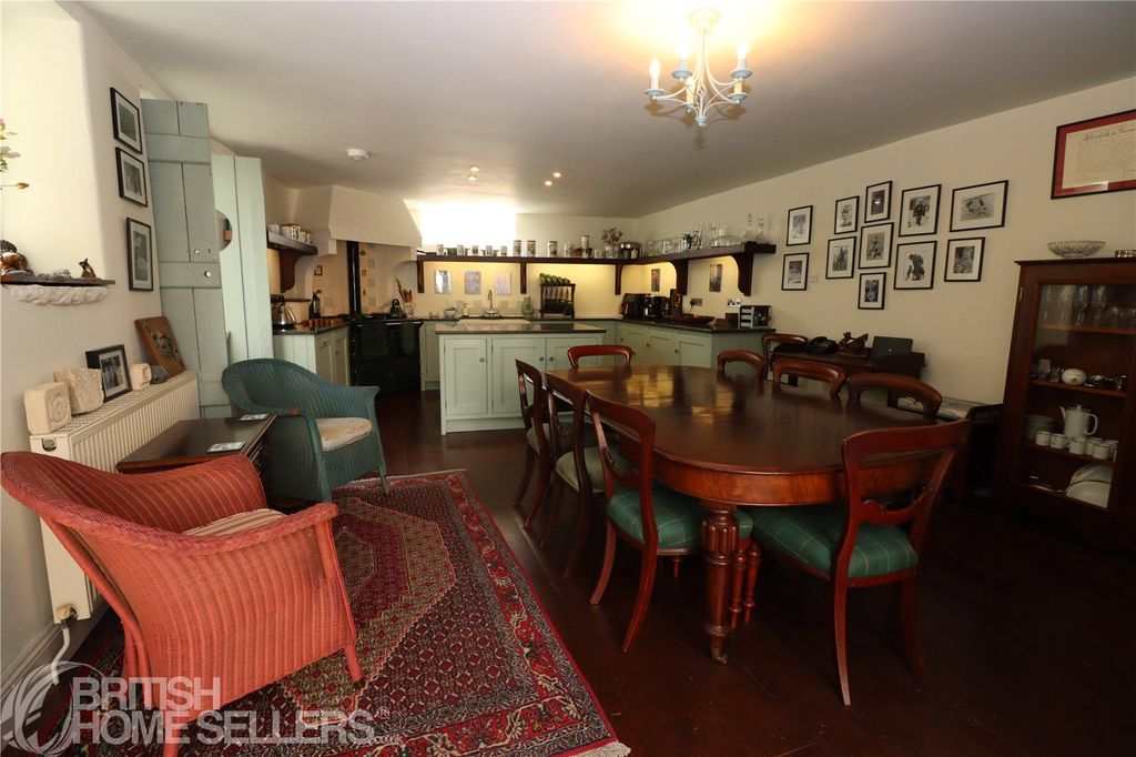 Property photo 3 of 19 Picture No. 04