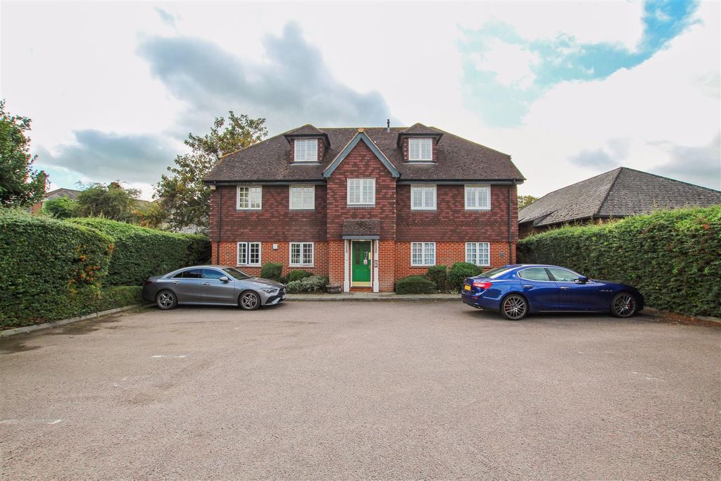 Property photo 1 of 6