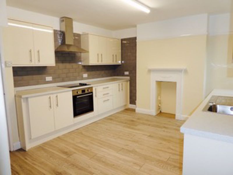 Property photo 2 of 5 Kitchen Breakfast Room