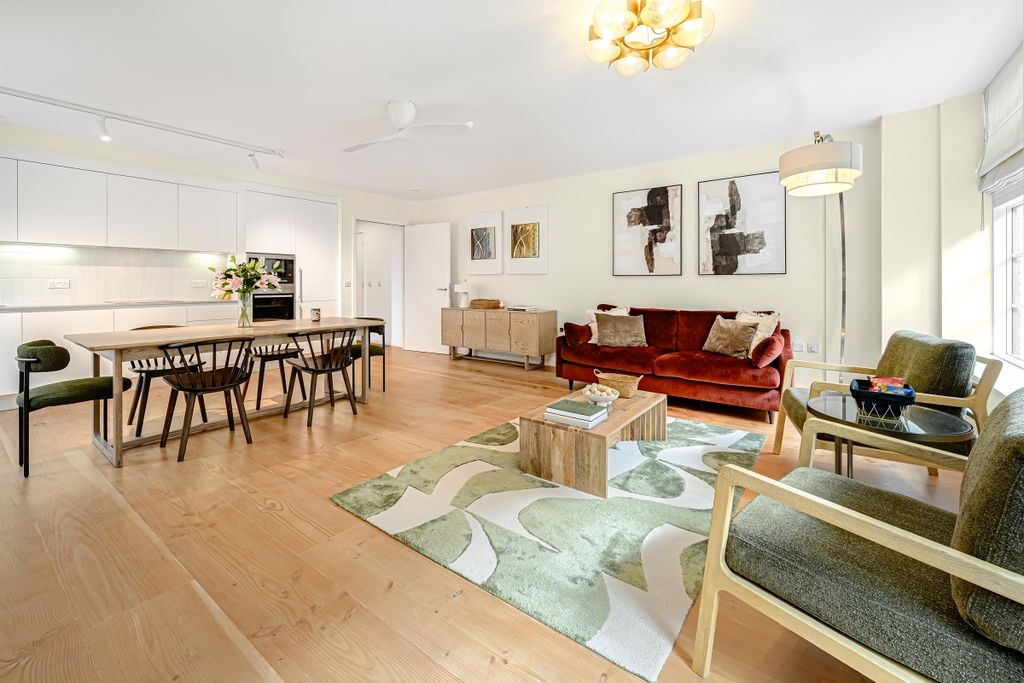 Property photo 1 of 12 Apt 8 The Regent ...