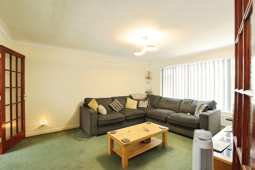 Property photo 3 of 15