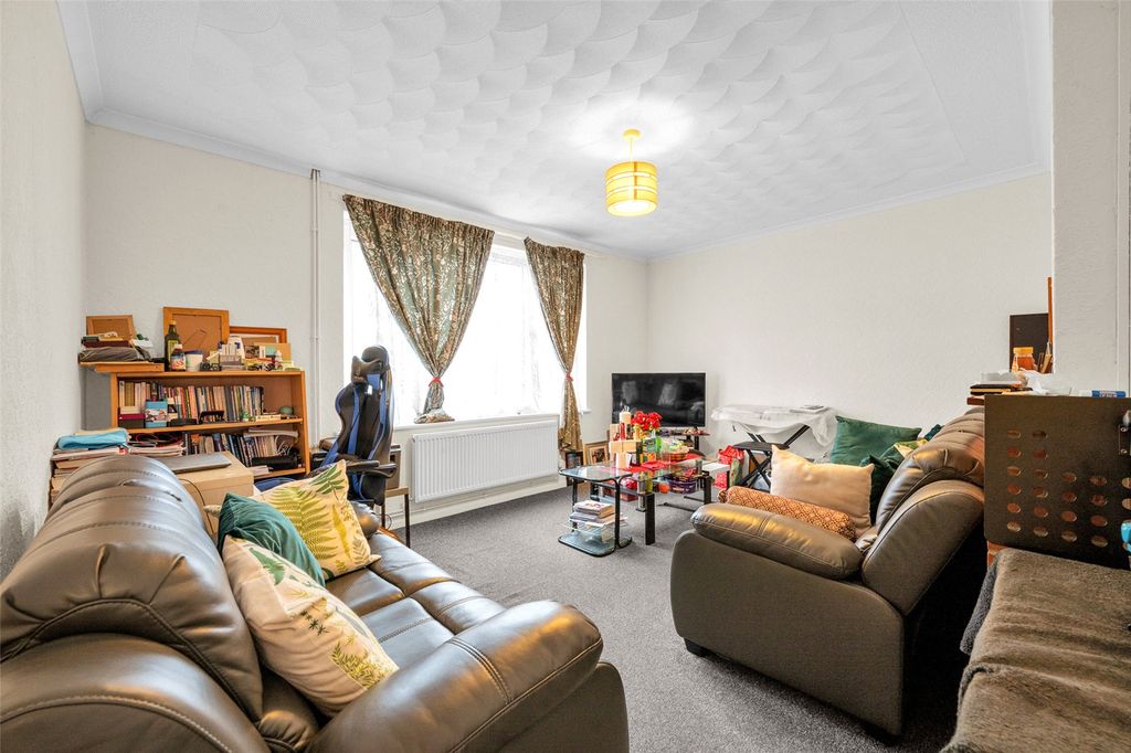 Property photo 3 of 12 Picture No. 13