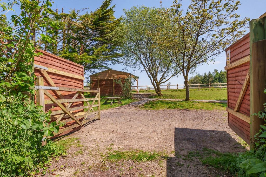 Property photo 1 of 29 Picture No. 05