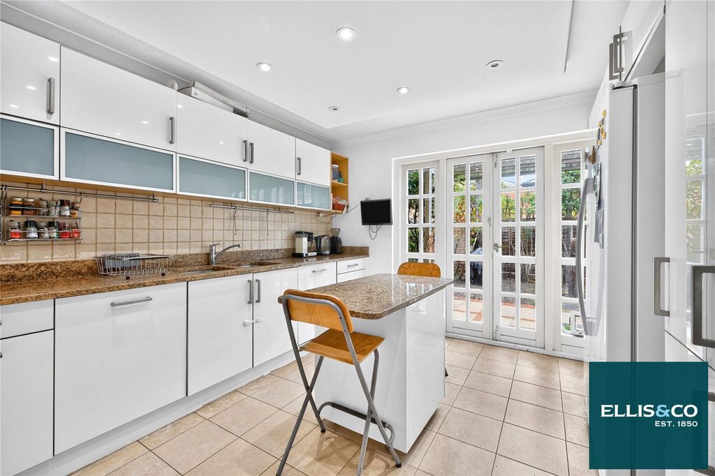 Property photo 3 of 16 Picture No. 34