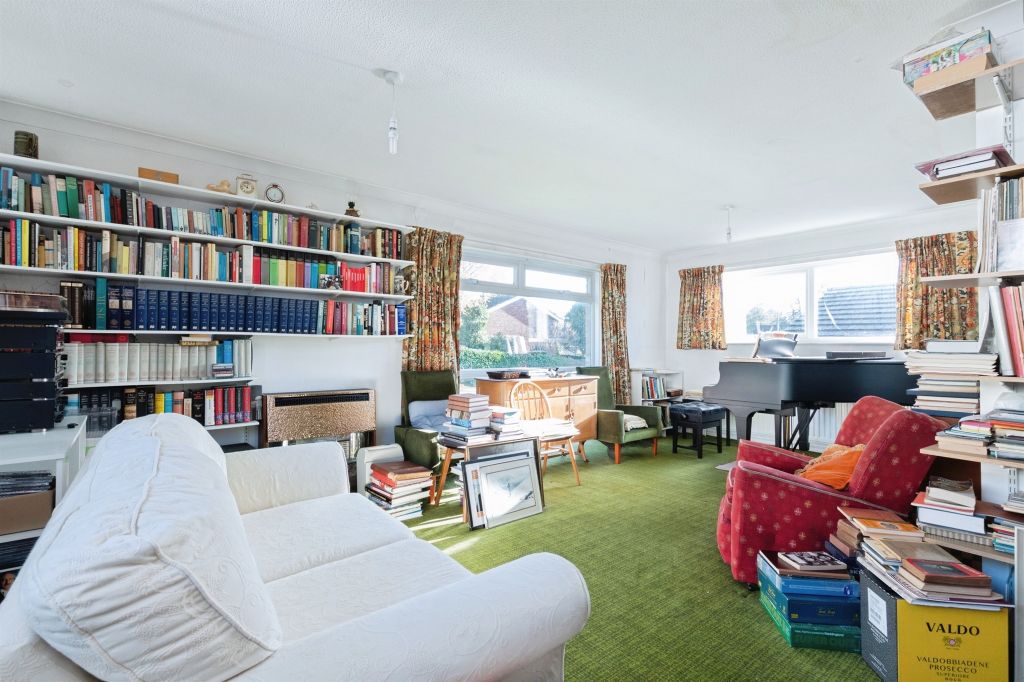 Property photo 2 of 25