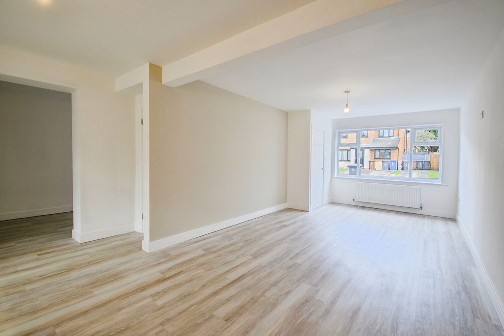 Property photo 3 of 20 Lounge/Kitchen/Dine