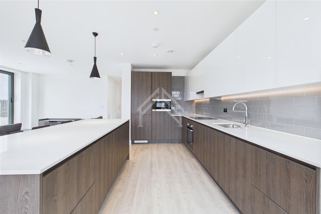 Property photo 3 of 16 Cam02700G0-Pr0310-Still006.Jpg