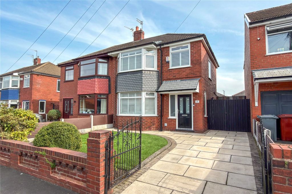 Property photo 1 of 25 External