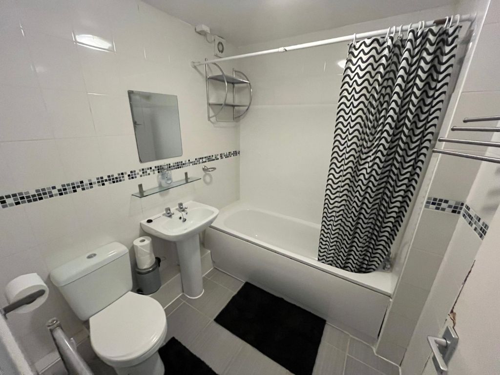 Property photo 3 of 7 Picture No. 13