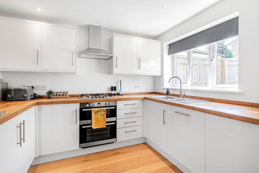 Property photo 3 of 14 Photo 03