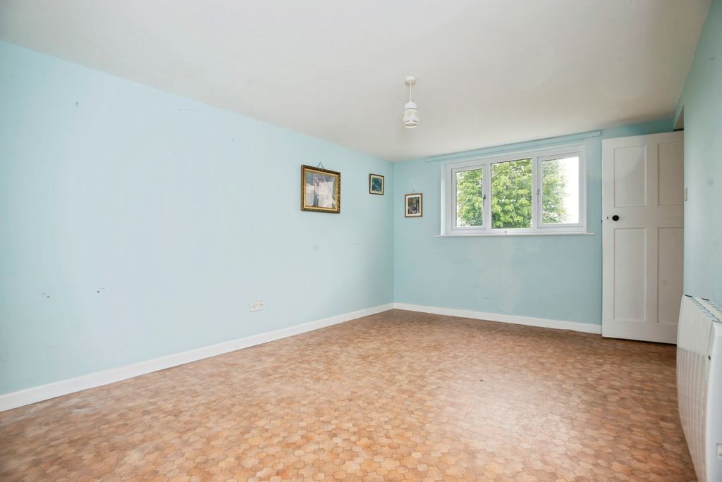 Property photo 3 of 20 Pbox-Img.Jpg