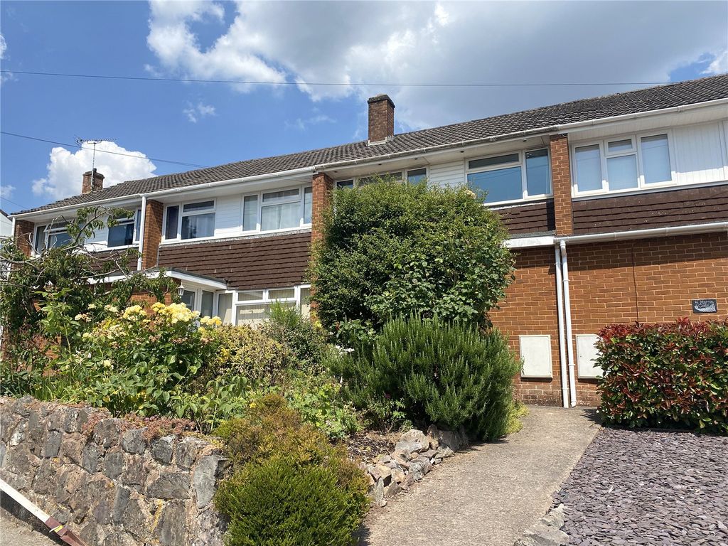 Property photo 1 of 16 6 Harris Close