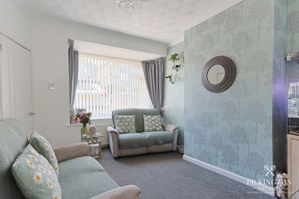 Property photo 2 of 12 5258853