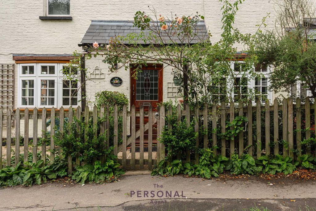 Property photo 2 of 16