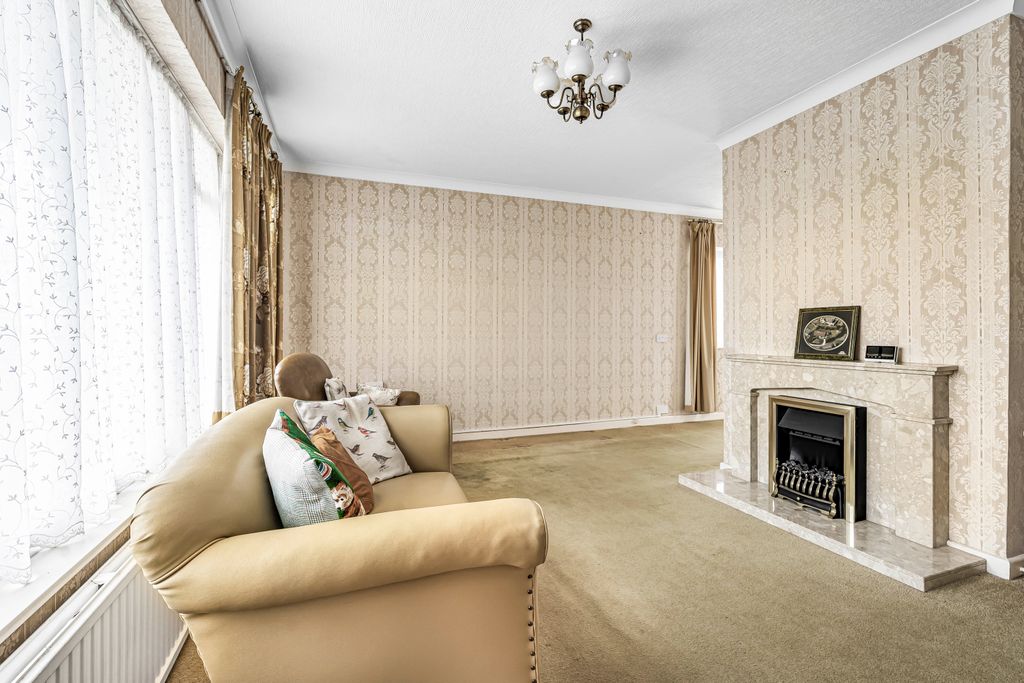 Property photo 2 of 24