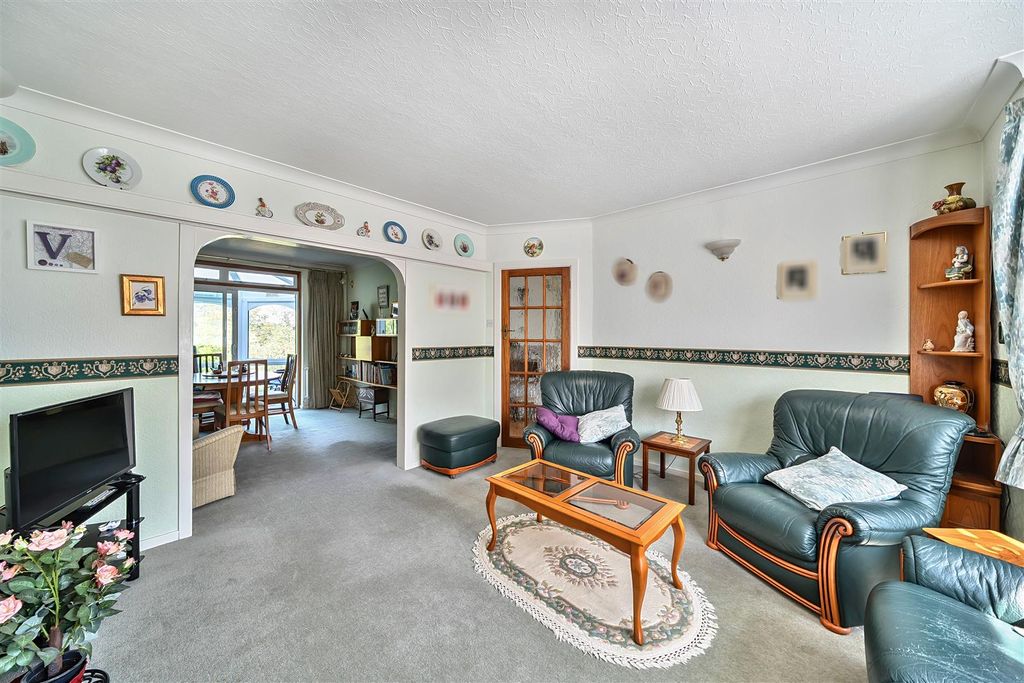 Property photo 3 of 21