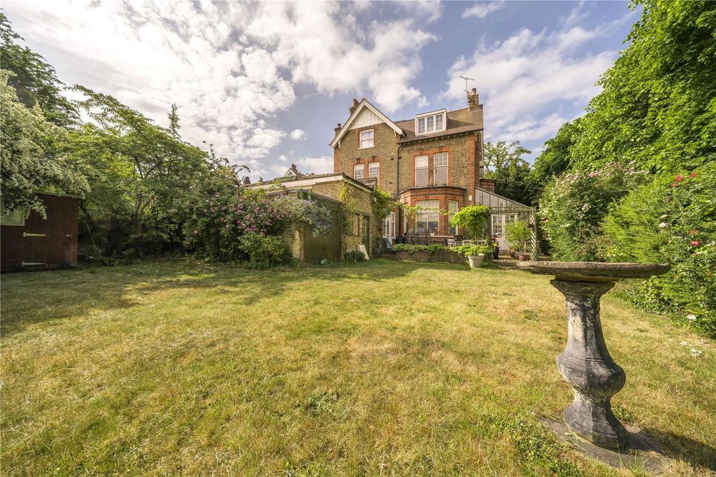 Property photo 3 of 16 Picture No. 18