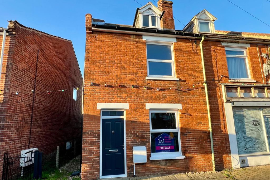 Property photo 1 of 17 Front