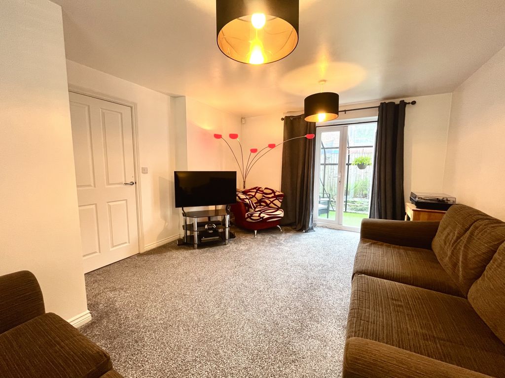 Property photo 2 of 22 Lounge