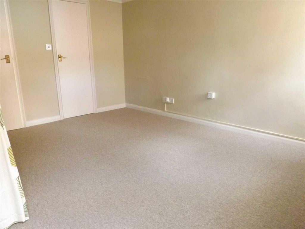 Property photo 2 of 3 Studio Room