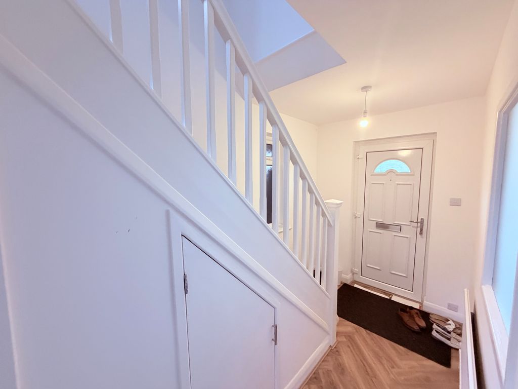 Property photo 2 of 14 Image
