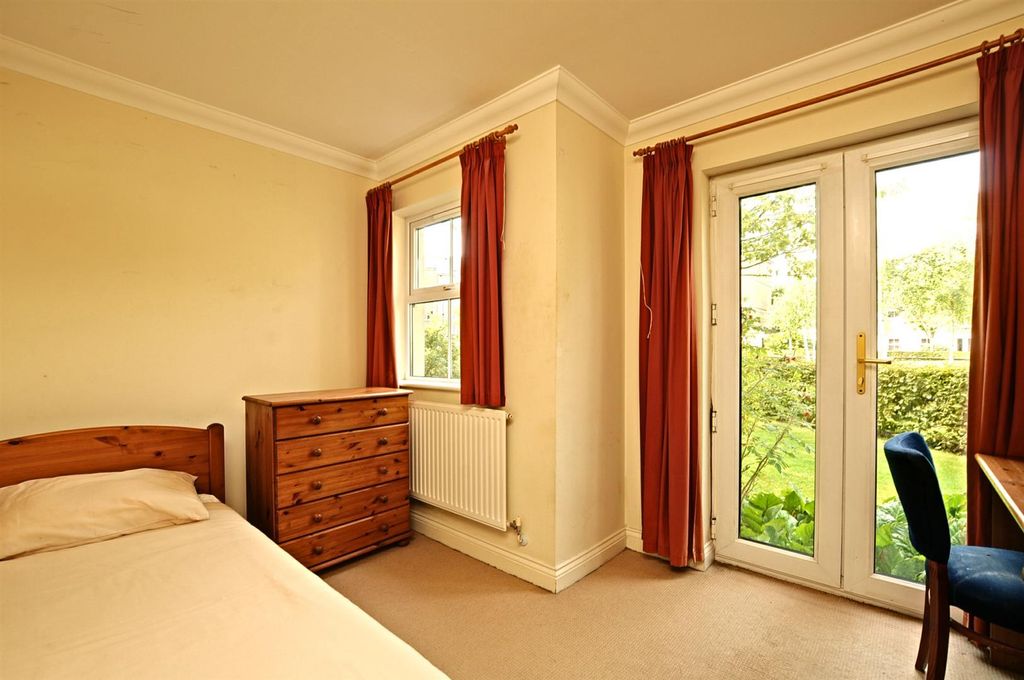 Property photo 3 of 6